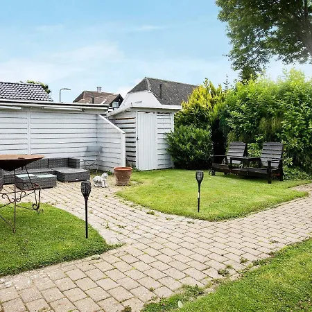 6 Person In Faxe Ladeplads Holiday home *